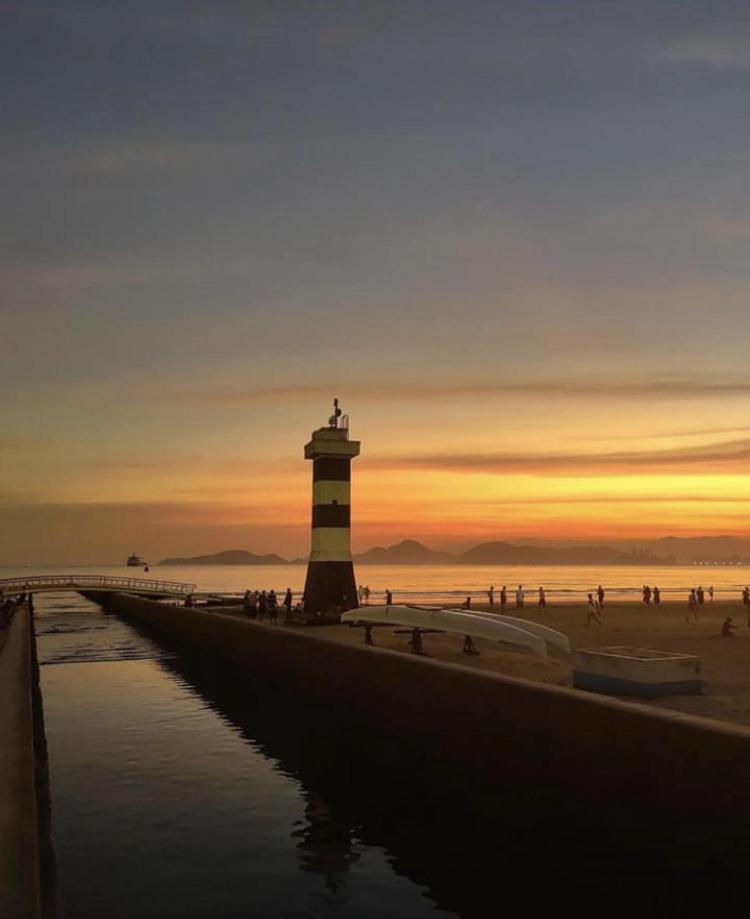 Apartamento Em Santos No Gonzaga Em Frente A Praia Exterior photo
